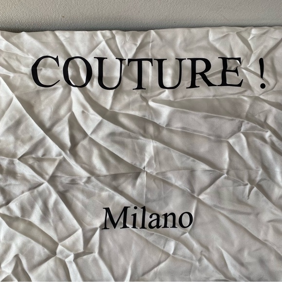 Moschino: COUTURE! Black & White 100% silk LOGO scarf NWT - Picture 3 of 6